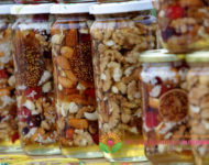 Миниатюра к статье Грецкие орехи с мёдом - полезные свойства и рецепты приготовления