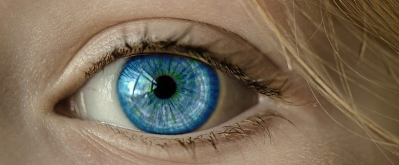 Миниатюра к статье Почему дергается глаз  и чем это может быть опасно для здоровья?