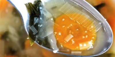 Миниатюра к статье Как приготовить настоящий луковый суп для похудения – рецепт